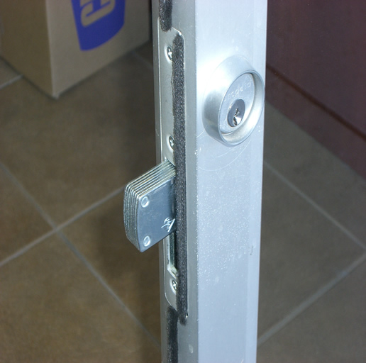 commercial dead-bolt-storefront lock